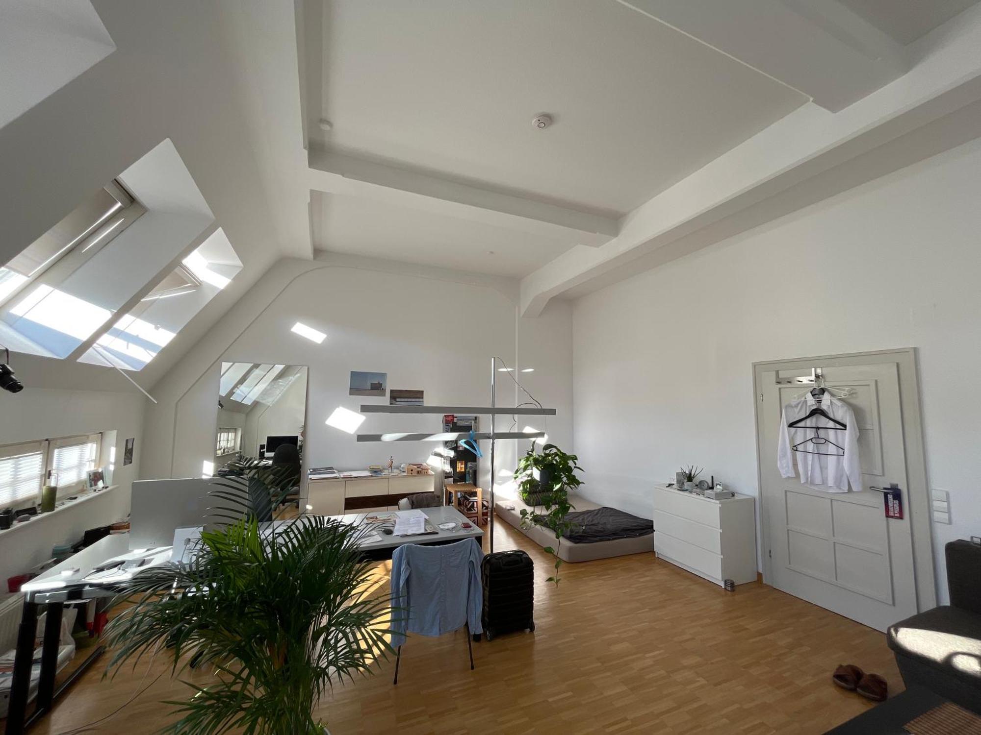 Apartment Loftcharakter Mit Schoener Aussicht Ueber *